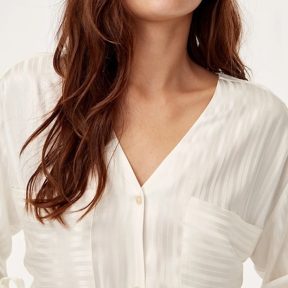 Aritzia Wilfred zellie shirt silk blouse - Picture 2 of 15